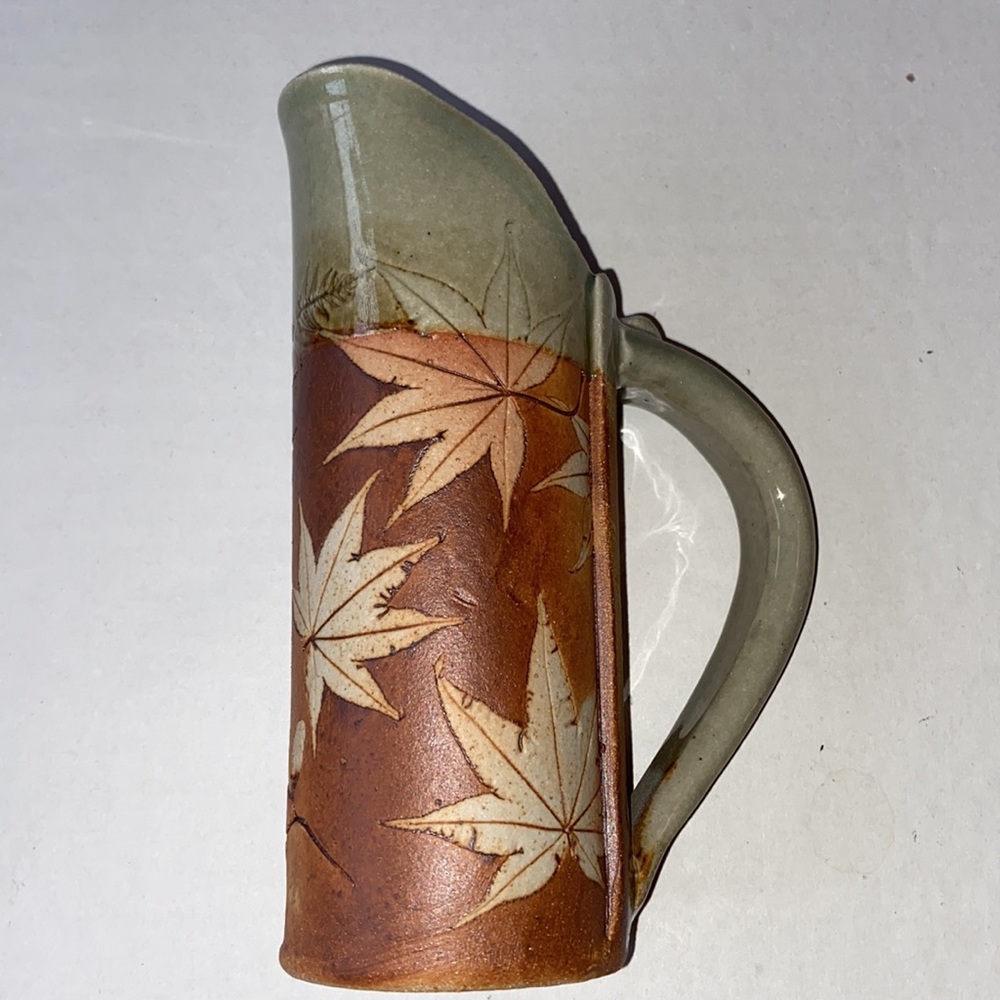 Stoneware Maple Syrup Pitcher - Picture 2 of 16